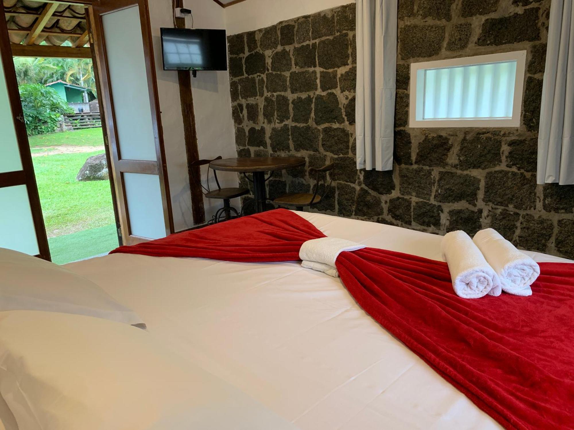 Velinn Pousada Bromelias Ilhabela Habitación foto