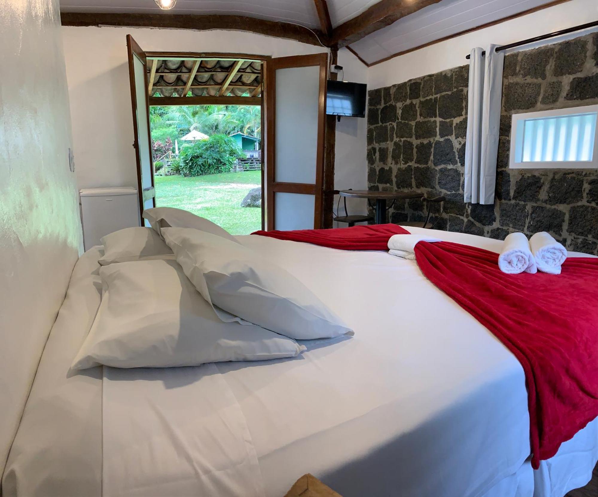 Velinn Pousada Bromelias Ilhabela Habitación foto